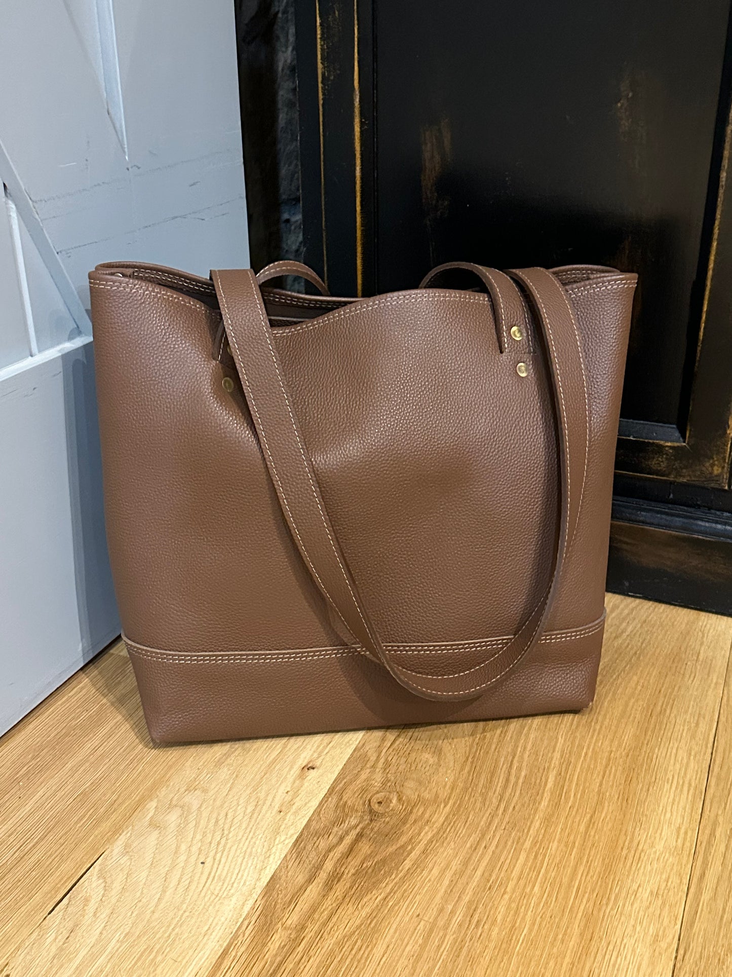 No. 502 – The Outfitter (Leather Tote Bag)