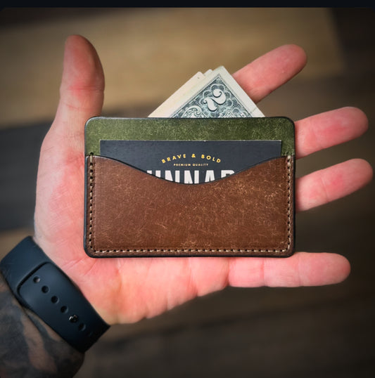 Handmade two-tone minimalist leather wallet by Gunnar & Co.
